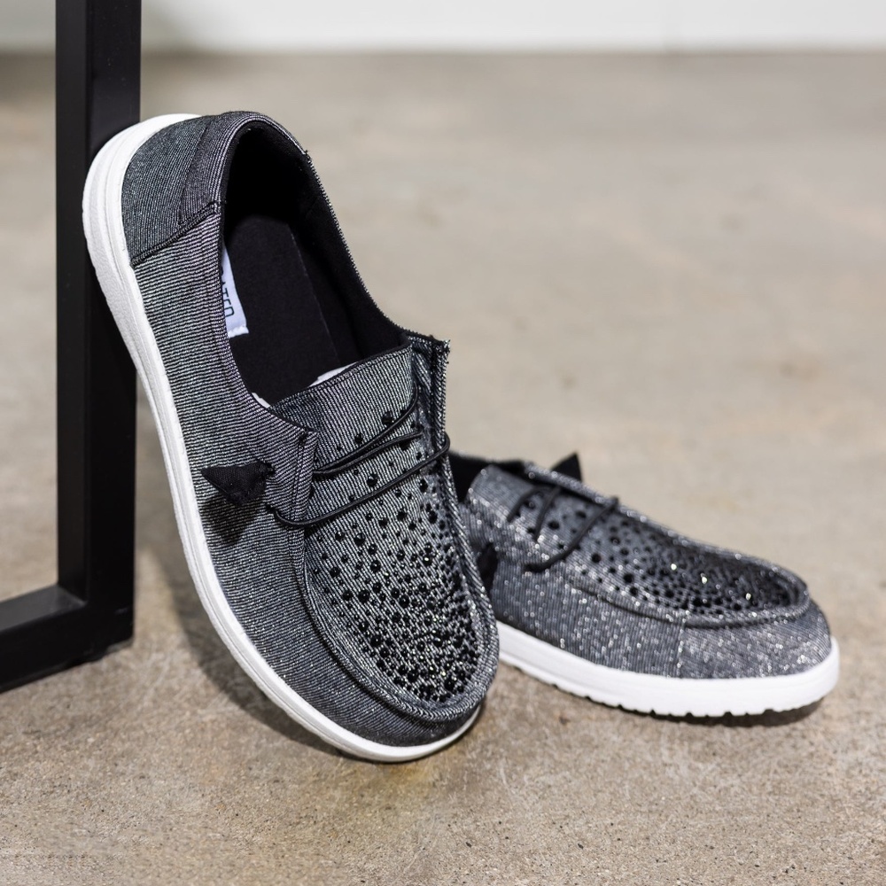 Maco Water Drop Sneaker in Black by Not Rated